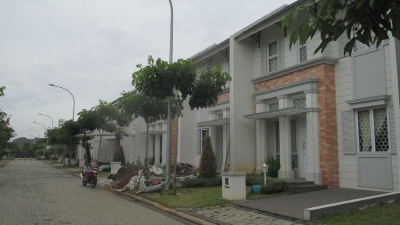 Dijual rumah di Greenwich Hylands BSD City, strategis, murah, siap huni.