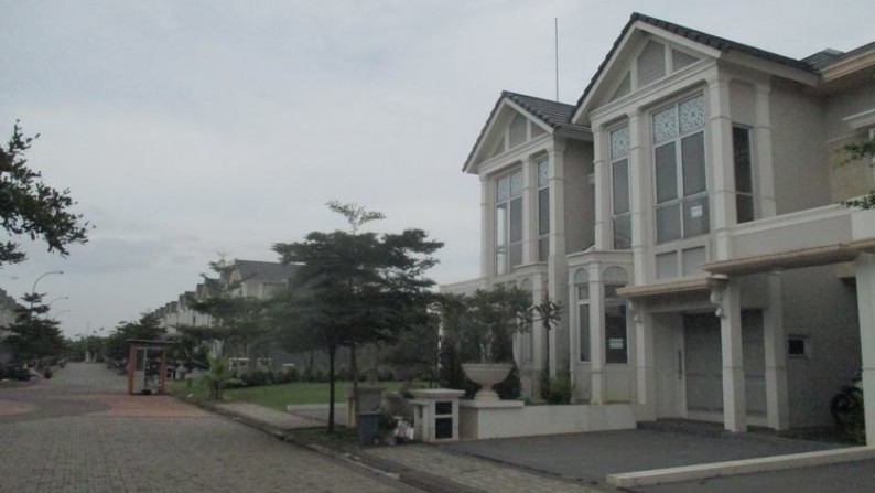 Dijual rumah di Greenwich Whitshand BSD City, strategis, Akses BSD - Gading Serpong. Murag, siap huni.