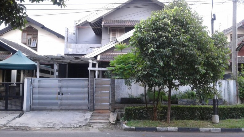 Rumah siap huni di Bintaro Jaya sektor 3