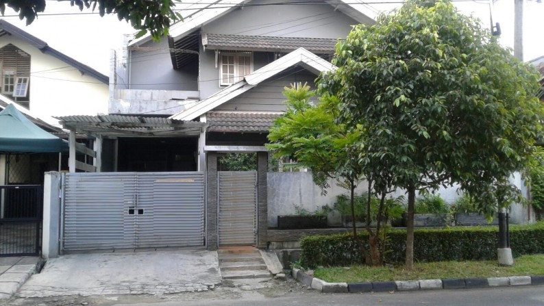 Rumah siap huni di Bintaro Jaya sektor 3