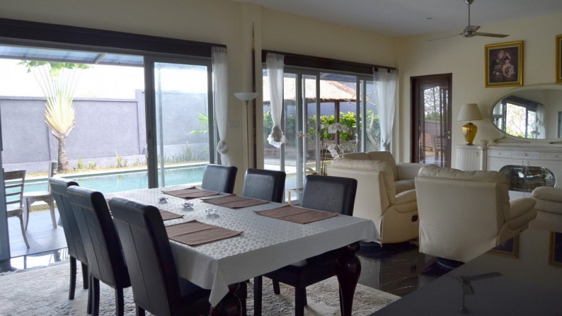 Ocean View Villa Fully Furnished in Ungasan