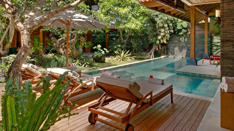 Freehold Charming Villa 4 Bedrooms in Heart of Seminyak