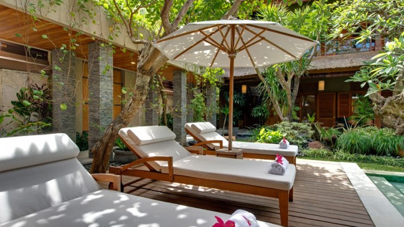 Freehold Charming Villa 4 Bedrooms in Heart of Seminyak