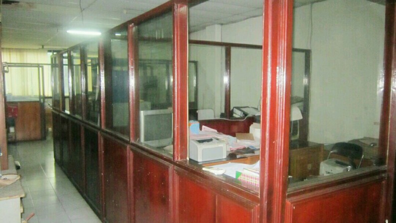 Dijual Ruko Lokasi strategis, cocok untuk buka usaha, kantor dan lainnya.