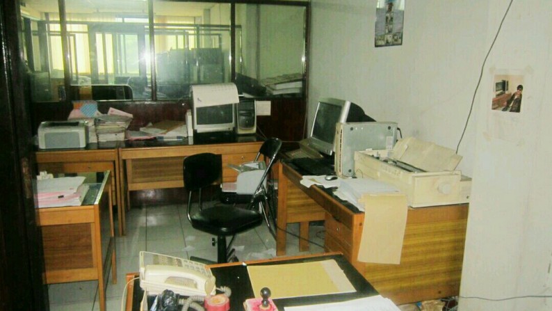 Dijual Ruko Lokasi strategis, cocok untuk buka usaha, kantor dan lainnya.