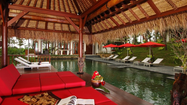 Beautiful Resort At Ubud With Dramatic Views