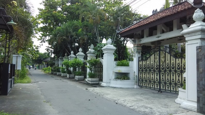 RUMAH MEWAH BERARSITEKTUR JAWA MODERN+FURNITURE, YOGYAKARTA