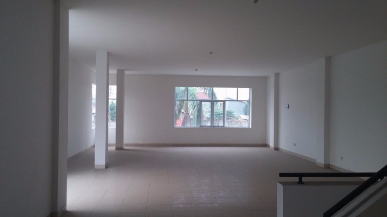 Disewakan Ruko Madrid 3.5 Lantai - Palem Semi, Karawaci