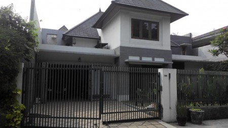 RUMAH DIJUAL JL SIMPRUG GARDEN JAKARTA SELATAN