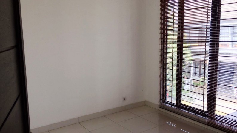 Disewakan Rumah Bagus Di Cluster Emerald, Bintaro Sektor 9