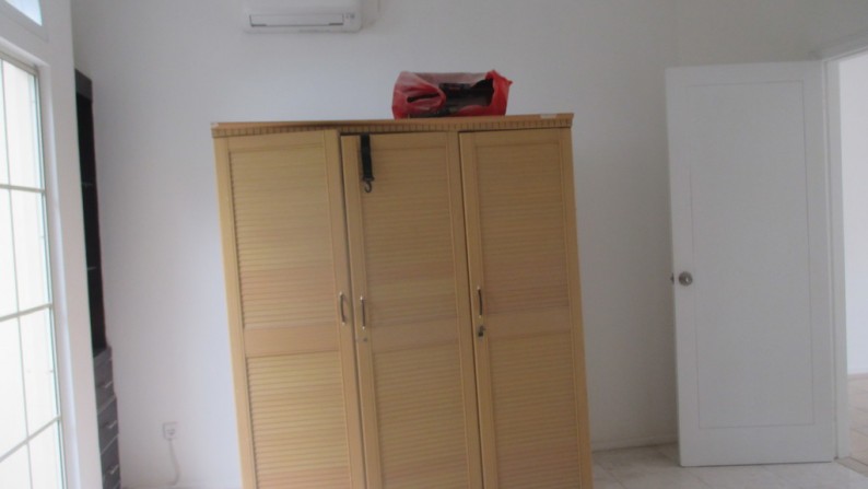 Dijual Rumah di Taman Spain - Lippo Karawaci