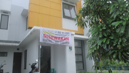 Disewakan Rumah di Cluster Madrid - Palem Semi, Karawaci