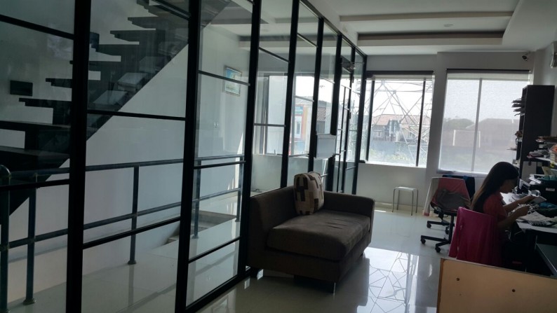 Dijual Ruko Riviera Renovasi Total - Palem Semi, Karawaci