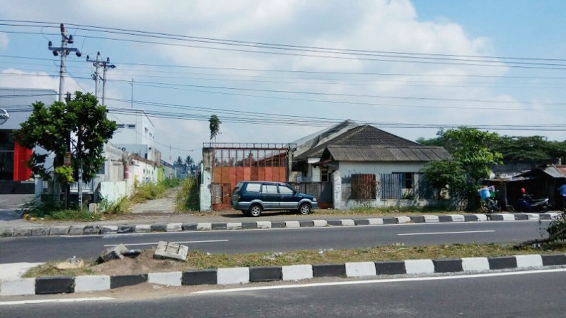 GUDANG LUAS DAN STRATEGIS, RINGROAD BARAT, TAMANTIRTO, BANTUL