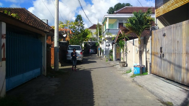 tanah di lingkungan perumahan di kuta