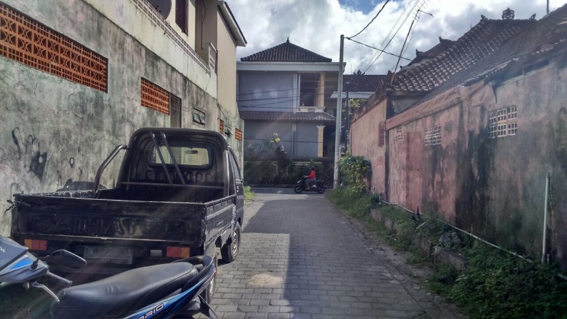 tanah di lingkungan perumahan di kuta