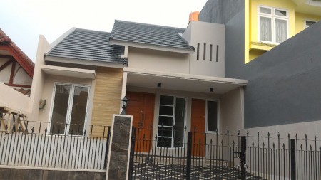 Rumah Baru di Puri Cinere Disewakan