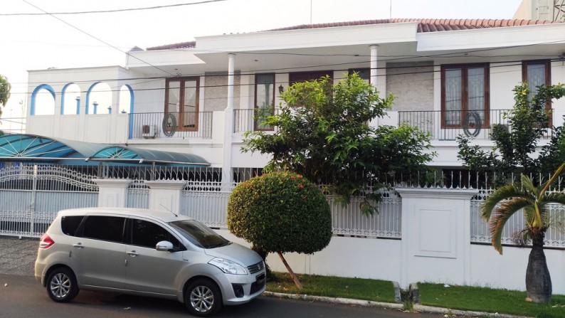 Rumah Pulo Mas Ada Kolam Renang