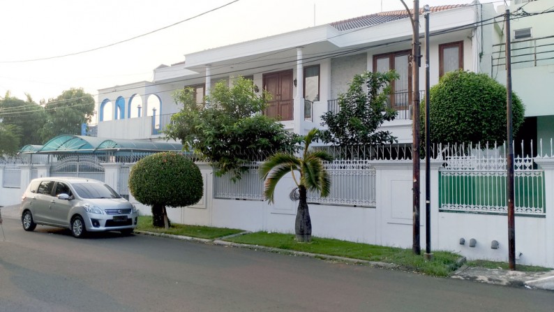 Rumah Pulo Mas Ada Kolam Renang