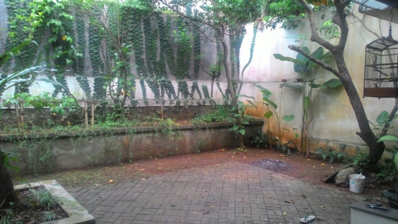 Rumah siap huni,bagus di Pondok aren