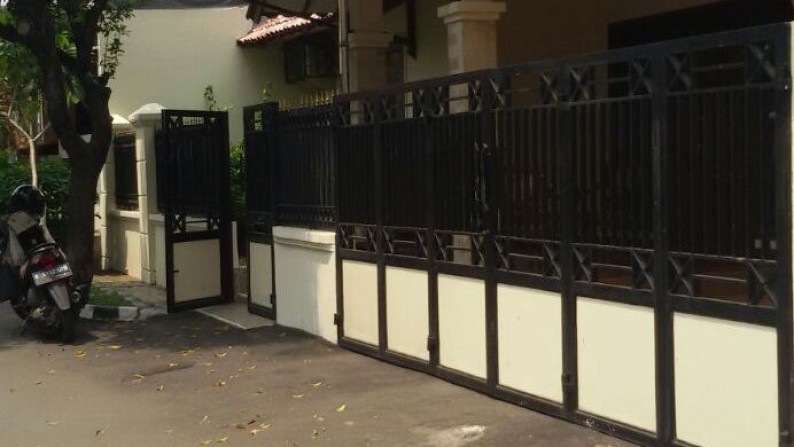 Rumah Siap Huni di Villa Bintaro Indah