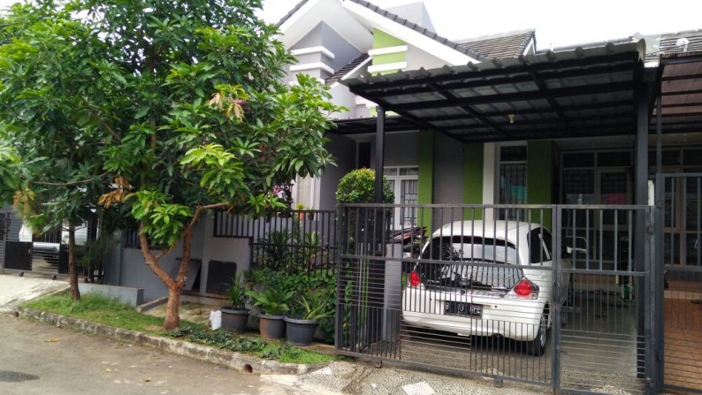 Rumah dekat masjid di Regency Melati Mas