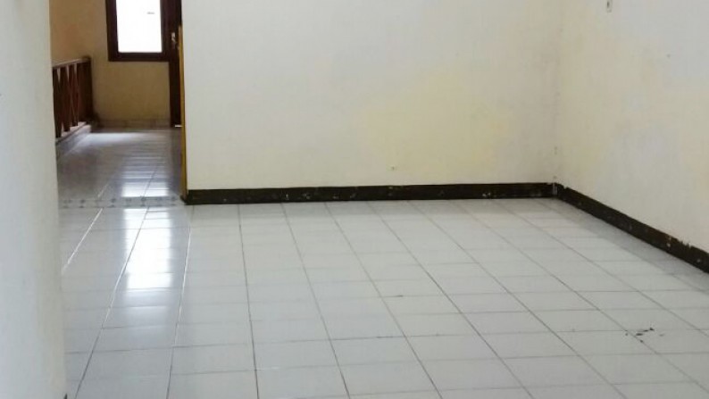 Dijual Rumah asri nyaman, aman, siap huni Di @Villa Bintaro Indah