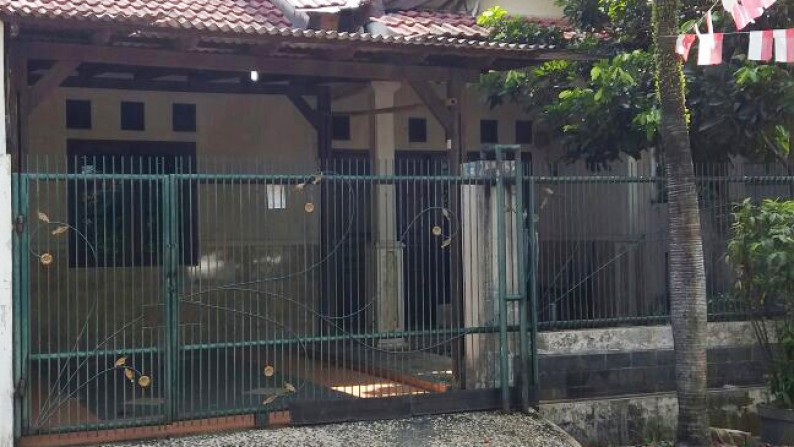 Dijual Rumah asri nyaman, aman, siap huni Di @Villa Bintaro Indah