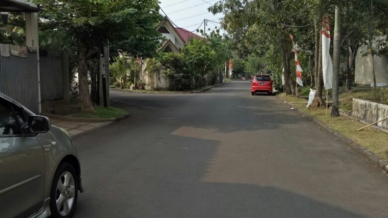 Rumah Bagus,siap huni,dalam cluster di Bintaro Jaya sektor 9