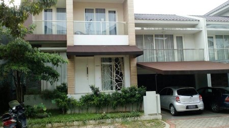 Dijual Rumah asri nyaman, aman, siap huni akses lokasi Mudah @Kebayoran Essence