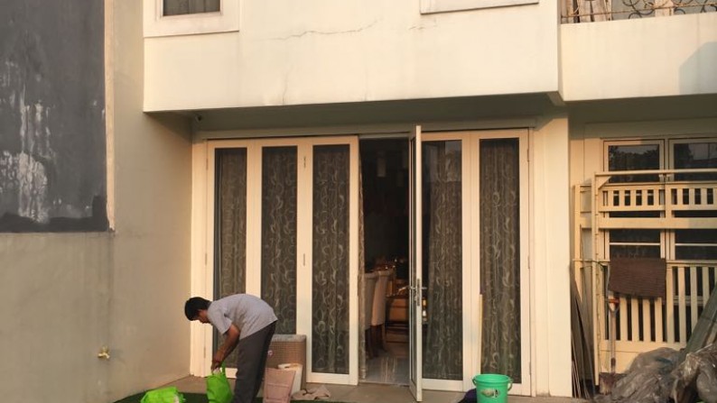 Dijual Rumah di Taman Rolling Hill - Lippo Karawaci