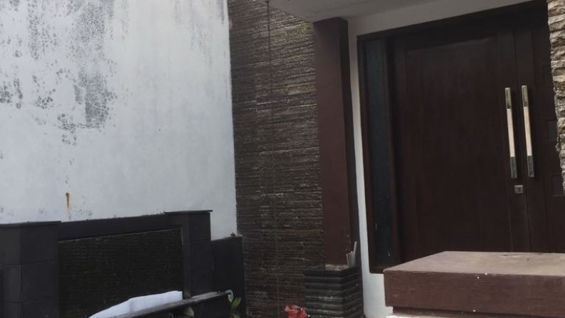 Rumah Mungil Cantik Di Graha Bintaro