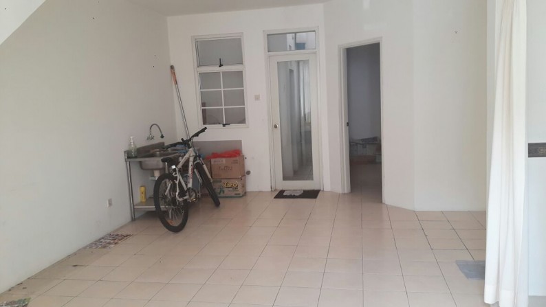 Dijual Townhouse Taman Paris Lantai Dasar - Lippo Karawaci