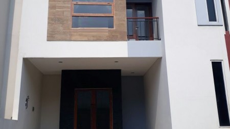 Rumah Baru,dalam cluster di Bintaro Jaya sektor 9