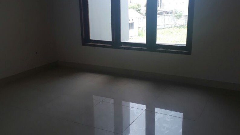 Rumah Baru,dalam cluster di Bintaro Jaya sektor 9