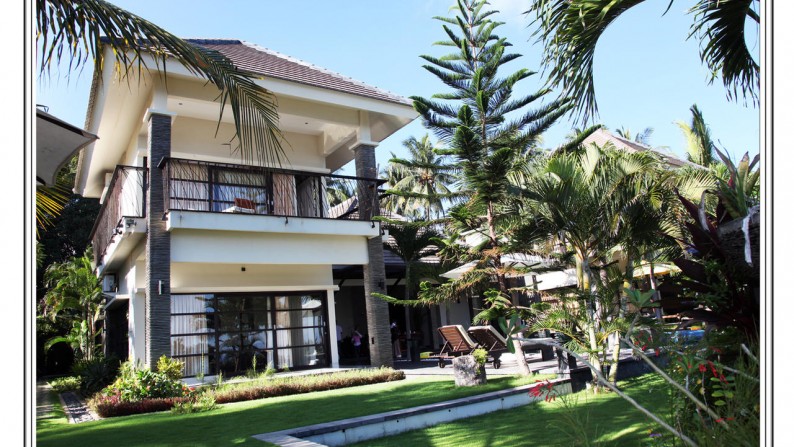 Villa cantik menghadap laut di bali