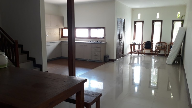 Rumah Modern 3+1 Kamar di Kerta Dalem