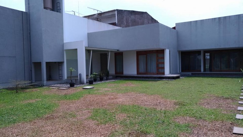 RUMAH EXCLUSIVE BARU RENOV MINIMALIS DI BUDISARI HIGH SPEK BANGUNAN DAN GOOD VIEW