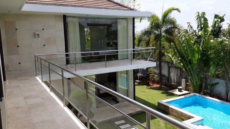 Freehold Modern Villa Close to Bingin Beach