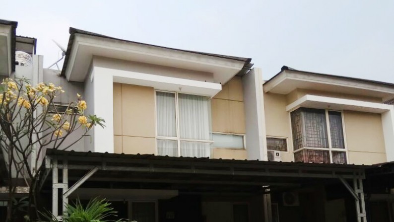 HOT SALE!!! Dijual Cluster cantik ada clubhouse + Masjid dan Bangunan sudah renovasi