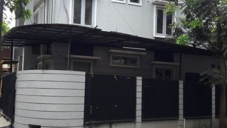 Rumah siap huni di Bintaro Jaya 9