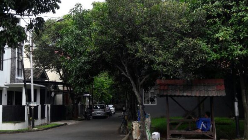 Rumah siap huni di Bintaro Jaya 9