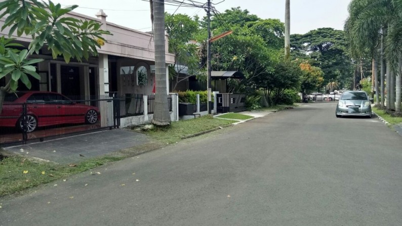 Rumah Siap Huni,Jalan Lebar di Bintaro Sektor 1