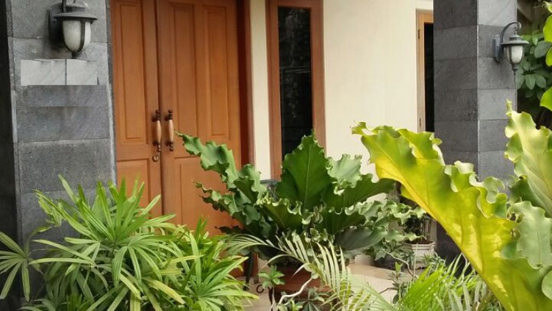 Rumah Cantik Dijual di Dukuh Zamrud Raya, Bekasi