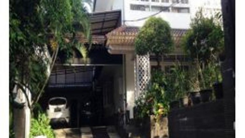 Rumah halaman luas,bagus,siap huni  di Kebayoran Baru Jakarta selatan