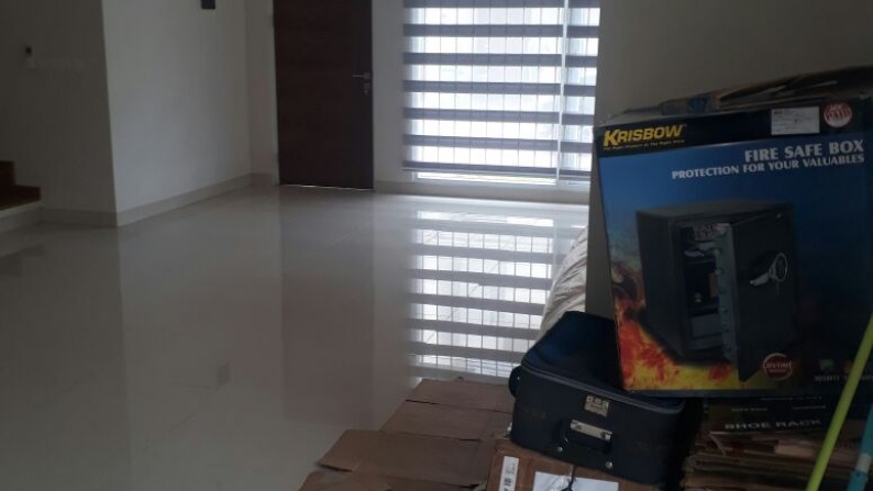 Rumah Baru,Dalam cluster di Cipadu Tangerang Selatan