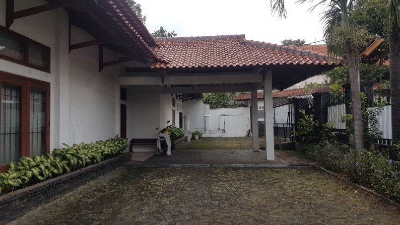 Rumah Lama di CIPETE, Jakarta Selatan DIJUAL HITUNG TANAH