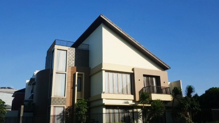 HOT SALE !!! Rumah Bagus, Asri, Nyaman, Aman Lokasi Strategis @Pondok Hijau Golf, Serpong