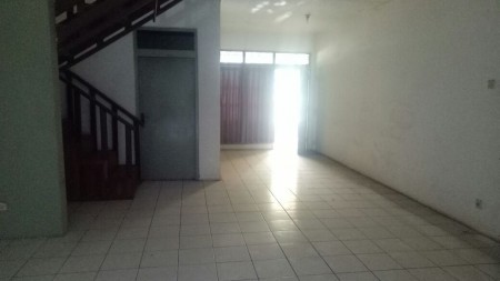 Rumah Tinggal Terawat 2 Lantai dii Sayap Antapani