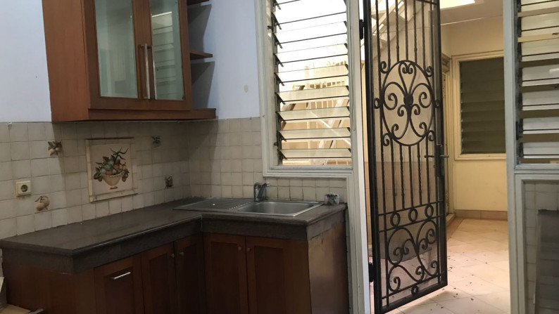 Dijual Rumah di Jl. Brawijaya - Kebayoran Baru, Jakarta Selatan